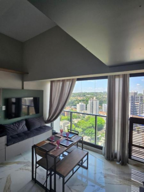 Studio com mezanino a 30 passos do Metro Brooklin